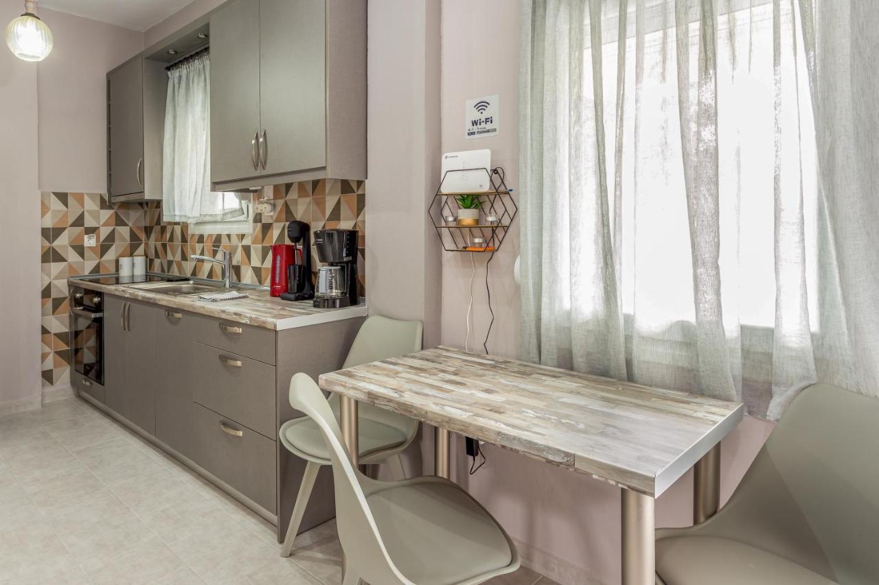 Kate'S Modern 2 Bedroom Apartment In Perea Peraía Dış mekan fotoğraf